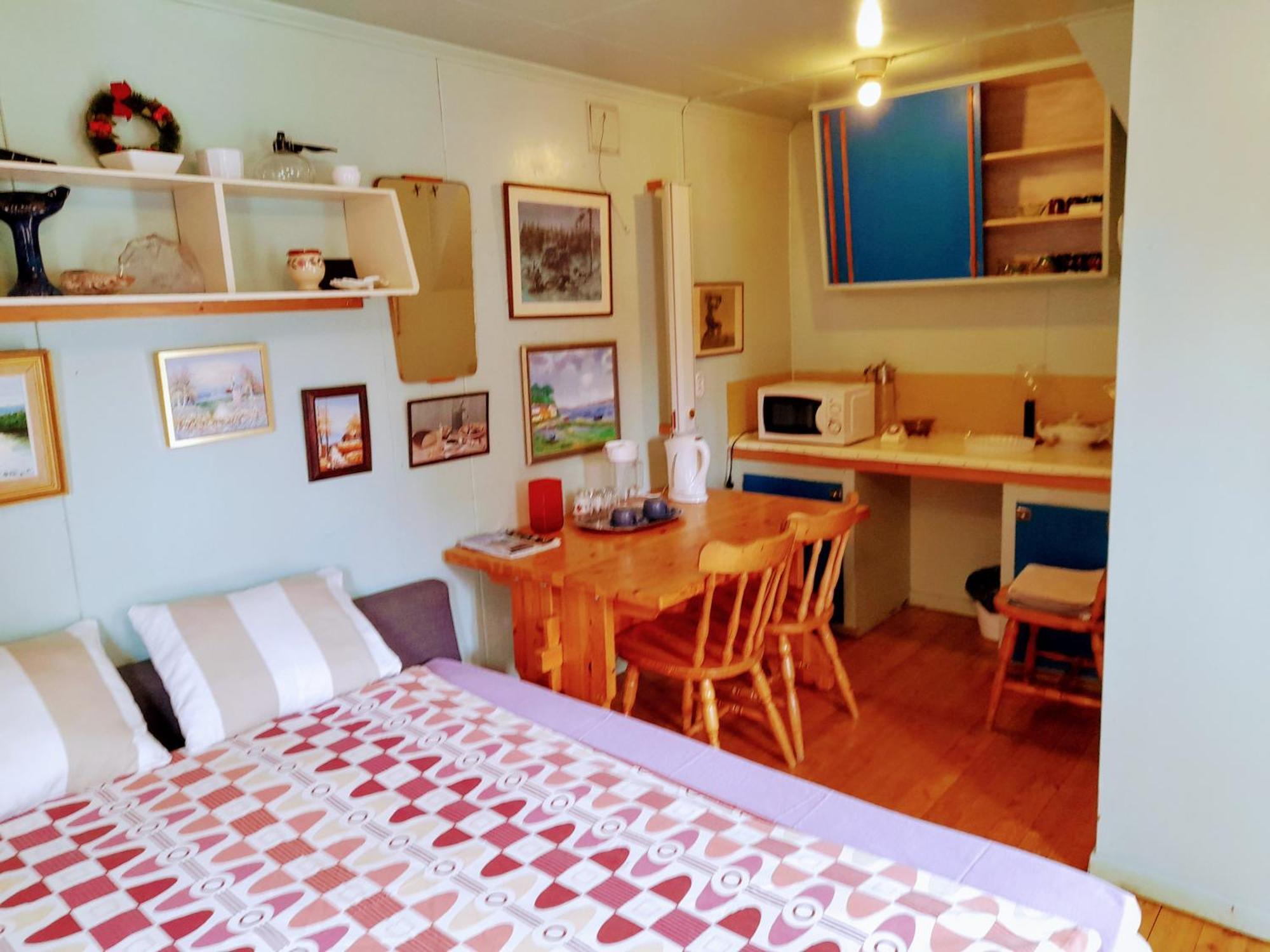 Summer Bedroom, Outside Toilet, Shower, Kitchen. 120 M From Sandbach. Bräcke 外观 照片